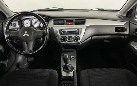 Mitsubishi Lancer 1.60 механика, фото №1