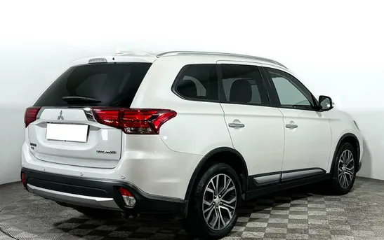 Mitsubishi Outlander 2.40 вариатор, фото №1