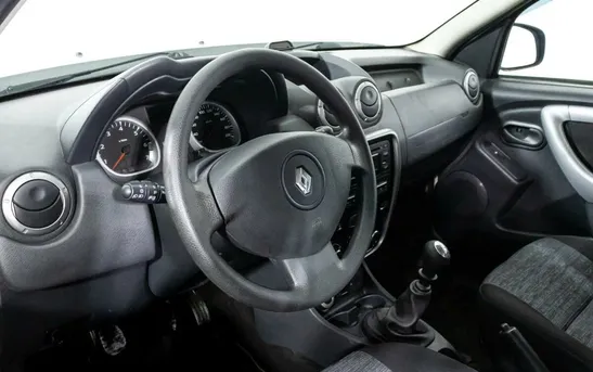 Renault Duster 2.00 механика, фото №1