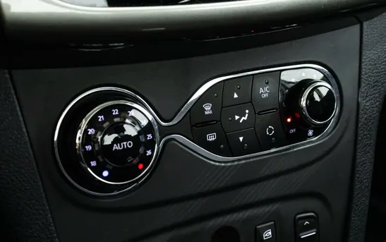 Renault Logan 1.60 вариатор, фото №1