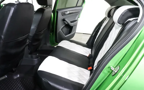 Skoda Rapid 1.40 робот, фото №1