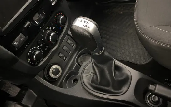 Renault Duster 2.00 автоматическая, фото №1