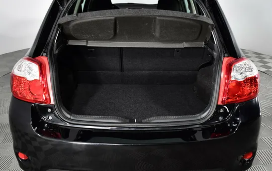 Toyota Auris 1.60 автоматическая, фото №1