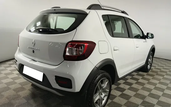 Renault Sandero 1.60 автоматическая, фото №1