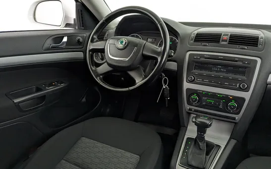 Skoda Octavia 1.60 автоматическая, фото №1