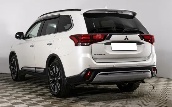 Mitsubishi Outlander 2.40 вариатор, фото №1