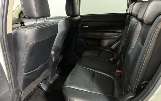 Mitsubishi Outlander 2.40 вариатор, фото №1