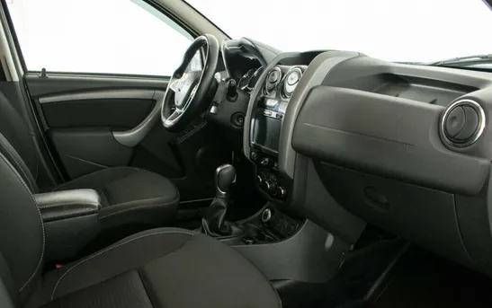 Renault Duster 2.00 автоматическая, фото №1