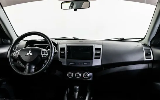 Mitsubishi Outlander 3.00 автоматическая, фото №1