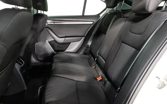 Skoda Octavia 1.60 механика, фото №1