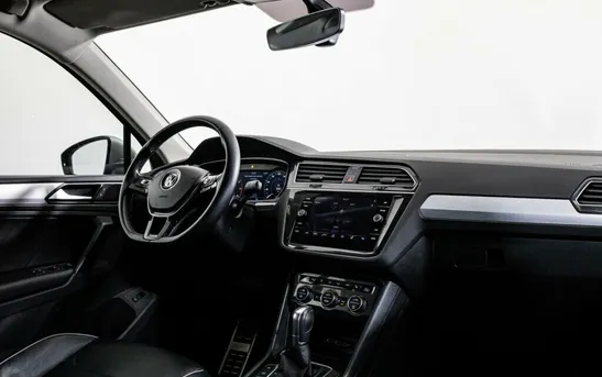 Volkswagen Tiguan 2.00 робот, фото №1