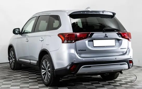 Mitsubishi Outlander 2.40 вариатор, фото №1