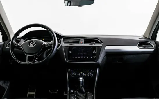 Volkswagen Tiguan 2.00 робот, фото №1