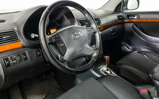 Toyota Avensis 2.00 автоматическая, фото №1