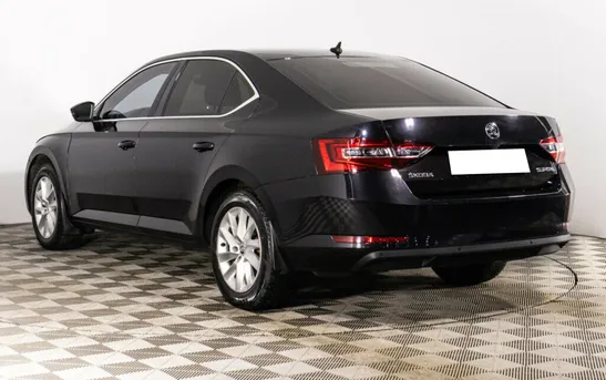 Skoda Superb 2.00 робот, фото №1