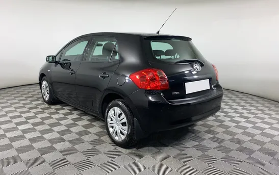 Toyota Auris 1.60 механика, фото №1