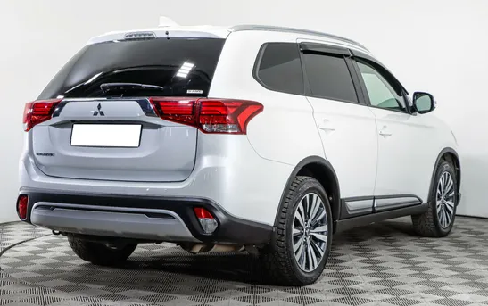 Mitsubishi Outlander 2.40 вариатор, фото №1