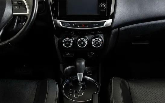 Mitsubishi ASX 1.80 вариатор, фото №1