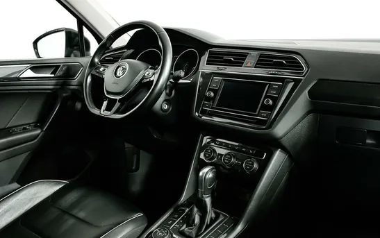 Volkswagen Tiguan 2.00 робот, фото №1
