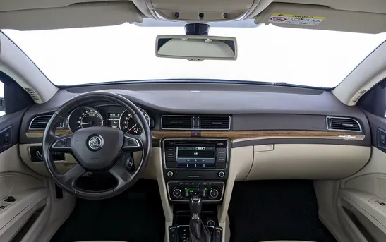 Skoda Superb 2.00 робот, фото №1