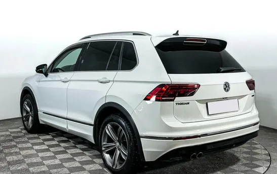 Volkswagen Tiguan 2.00 робот, фото №1