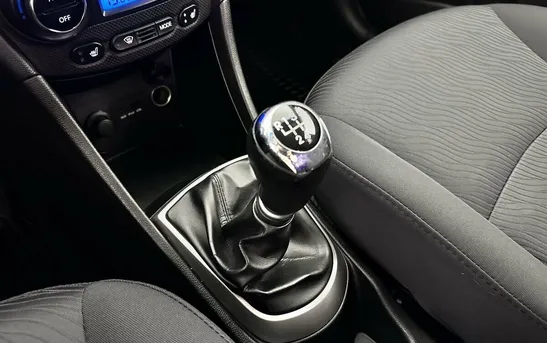 Hyundai Solaris 1.60 механика, фото №1