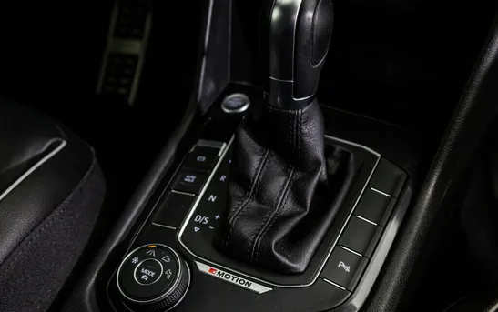 Volkswagen Tiguan 2.00 робот, фото №1