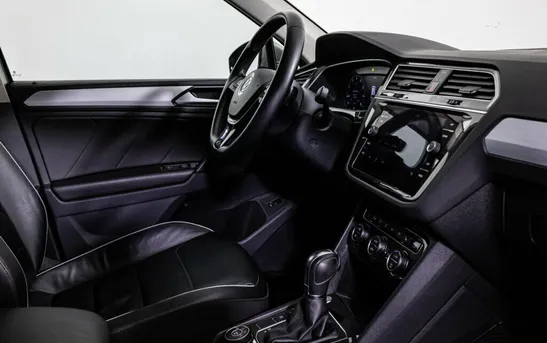 Volkswagen Tiguan 2.00 робот, фото №1