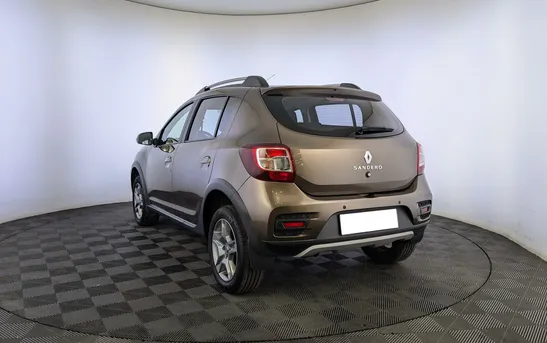 Renault Sandero 1.60 автоматическая, фото №1