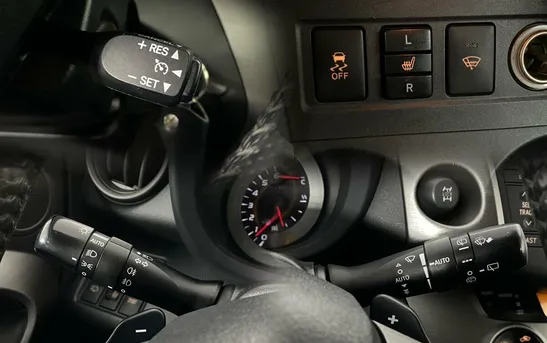 Toyota RAV4 2.00 вариатор, фото №1