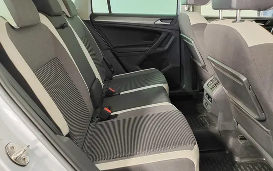 Volkswagen Tiguan 2.00 робот, фото №1