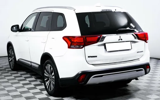 Mitsubishi Outlander 2.00 вариатор, фото №1