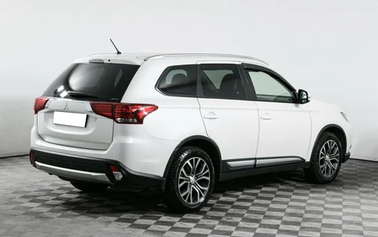 Mitsubishi Outlander 2.40 вариатор, фото №1