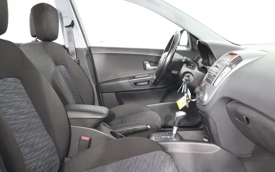 Kia Ceed 1.60 автоматическая, фото №1