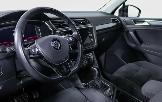 Volkswagen Tiguan 2.00 робот, фото №1