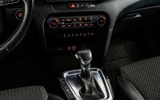 Kia Ceed 1.40 робот, фото №1