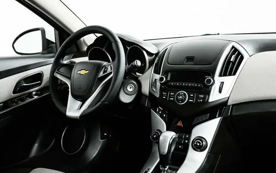 Chevrolet Cruze 1.60 автоматическая, фото №1