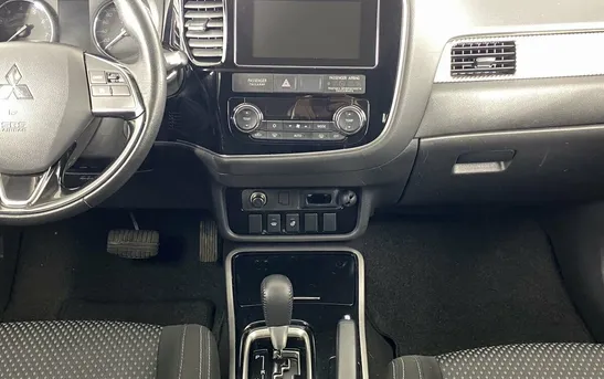 Mitsubishi Outlander 2.00 вариатор, фото №1