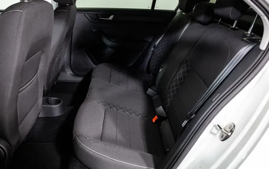 Skoda Rapid 1.40 робот, фото №1