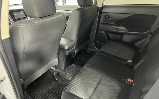 Mitsubishi Outlander 2.00 вариатор, фото №1
