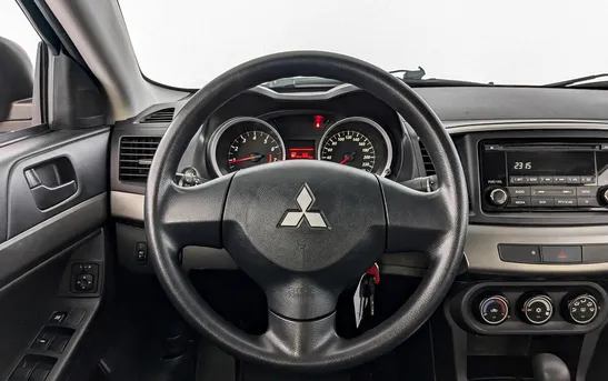 Mitsubishi Lancer 1.60 автоматическая, фото №1