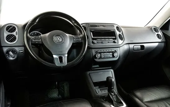 Volkswagen Tiguan 2.00 автоматическая, фото №1