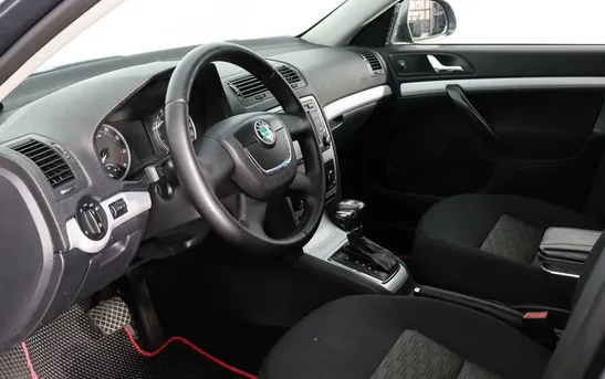 Skoda Octavia 1.80 робот, фото №1