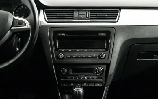 Skoda Rapid 1.40 робот, фото №1