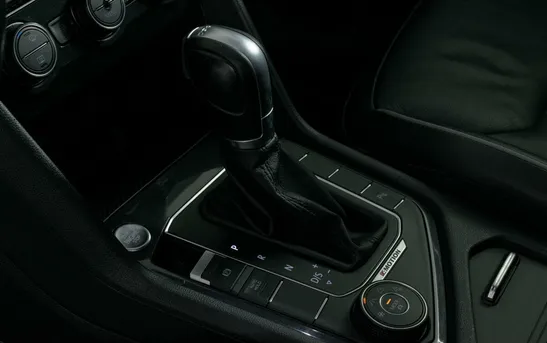 Volkswagen Tiguan 2.00 робот, фото №1