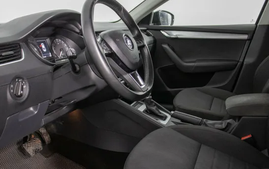 Skoda Octavia 1.80 робот, фото №1