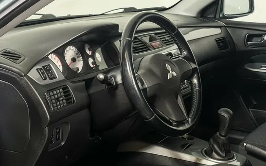 Mitsubishi Lancer 1.60 механика, фото №1