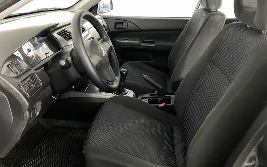 Mitsubishi Lancer 1.60 механика, фото №1