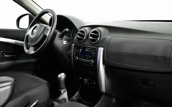 Nissan Almera 1.60 механика, фото №1