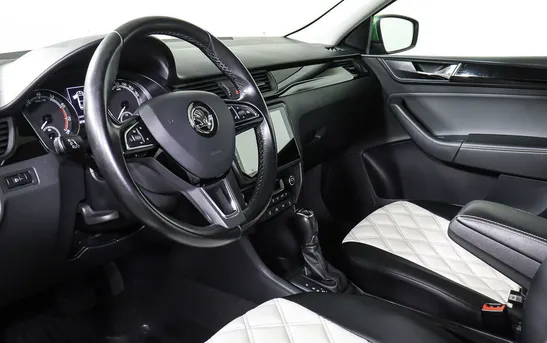 Skoda Rapid 1.40 робот, фото №1